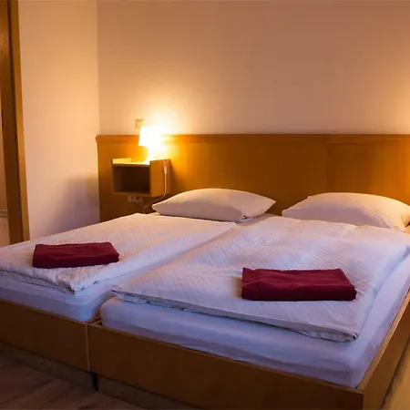 Guest house Sachsenallee 3*